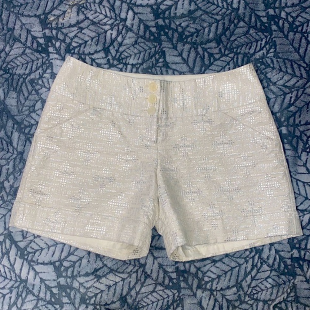 The Limited Cassidy Fit, Cream Silver Metallic Blend, Size 4 Dressy Shorts